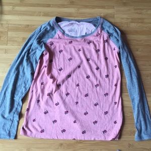 I’m selling a Arizona Jean Co longsleeve